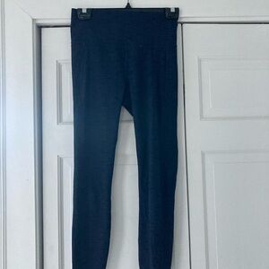 Vuori | Performance Leggings.